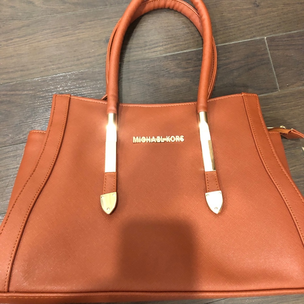 Purse branded